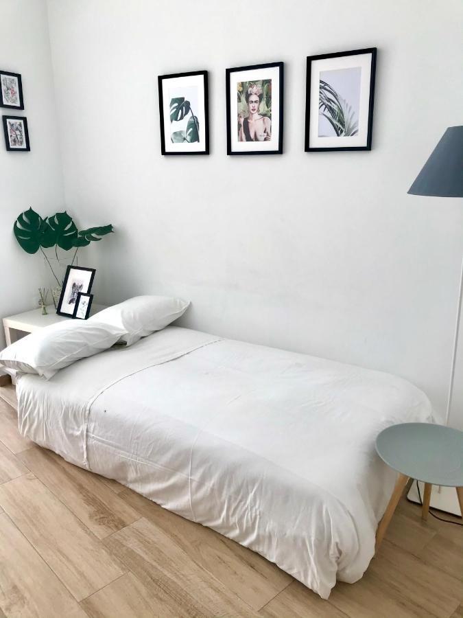 Apartment Elite - Art Collection - Frida *